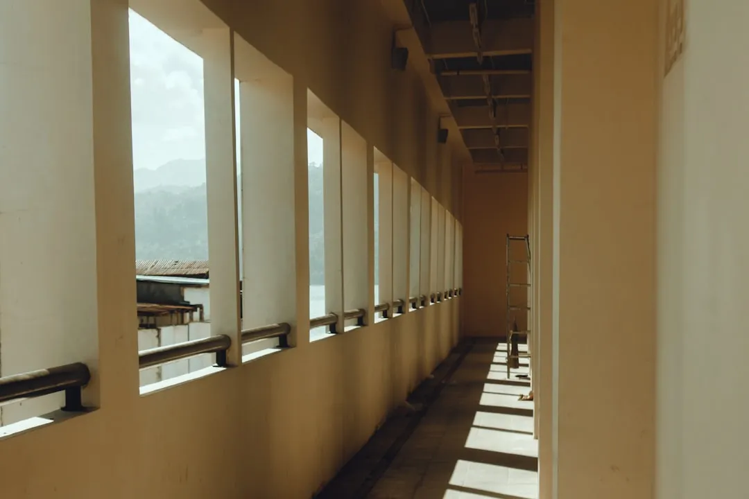 可编程逻辑控制器选型指南：湖北坎泽鑫PLC模块性能对比与适用场景