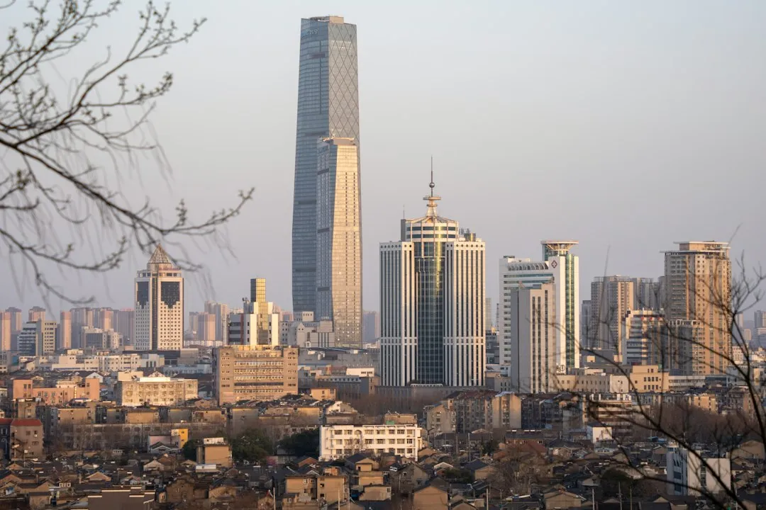 工业控制器选型指南：PLC模块在华中制造产线中的核心作用解析